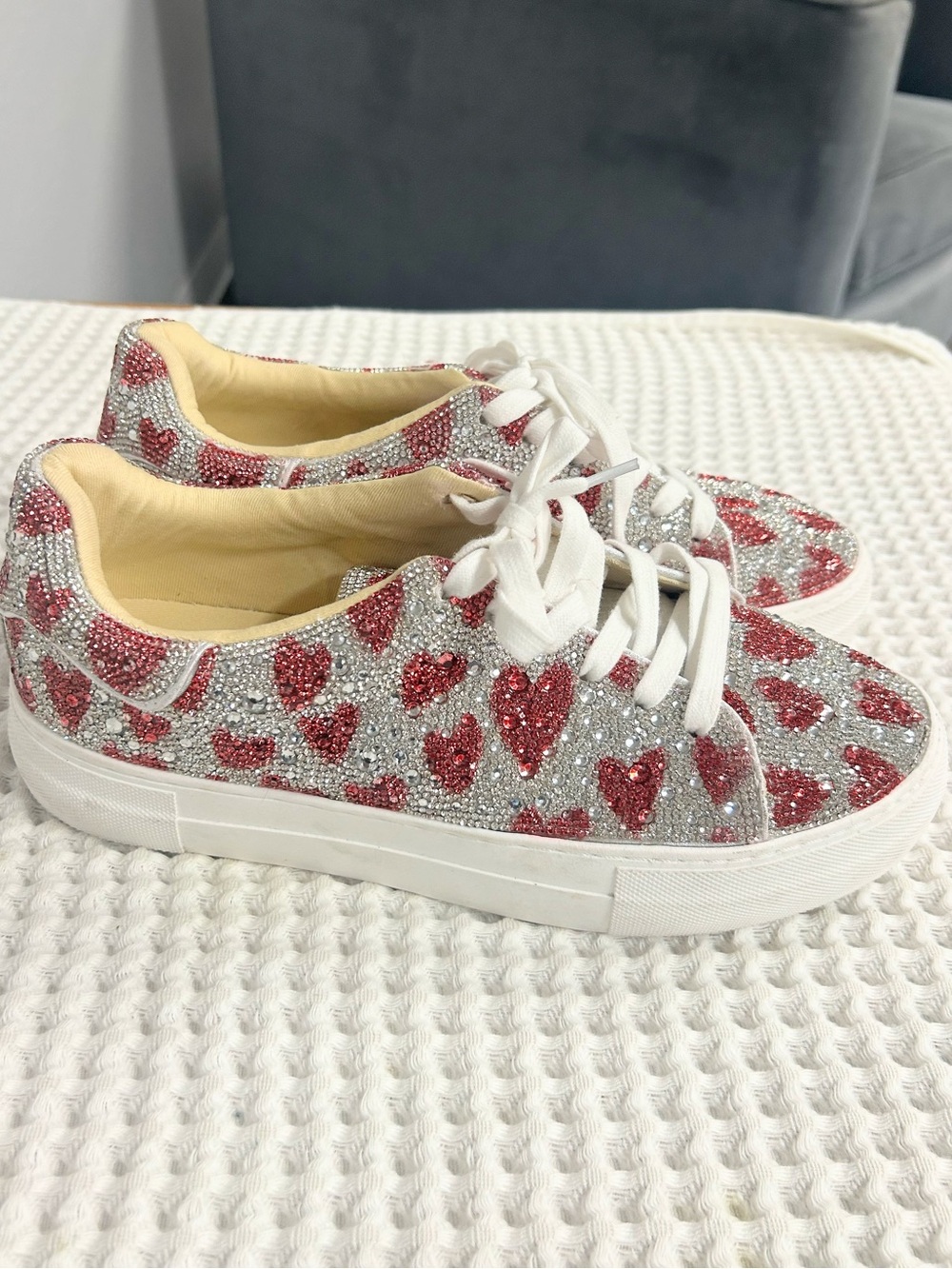 Betesy Johnson Rhinestone Sidny Heart Platform Sneakers Size 10 MSRP $109.00